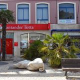 ポルトガルの銀行、Banco Santander Tottaが、独断でBitcoinの取引をブロック！
